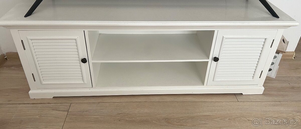 Tv stolek