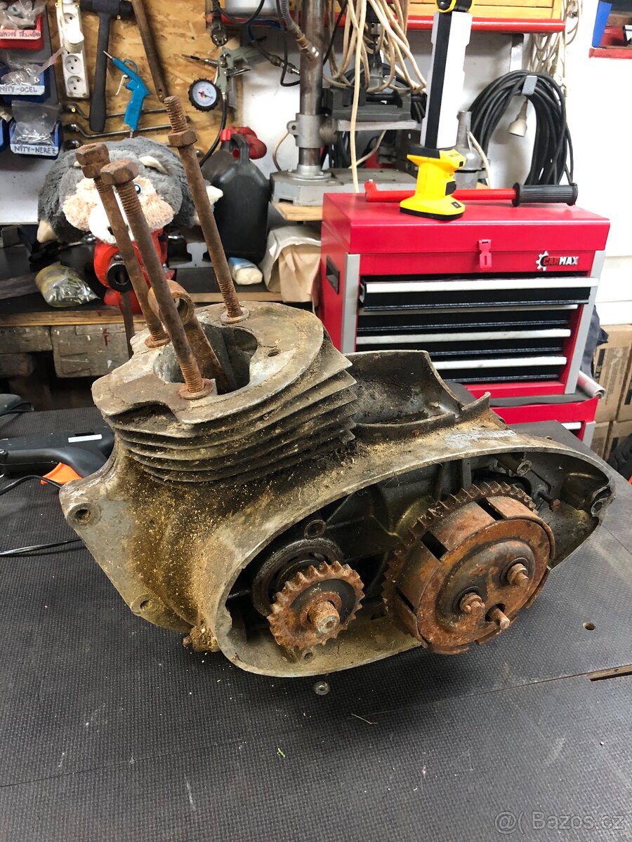 Motor Jawa 250/353