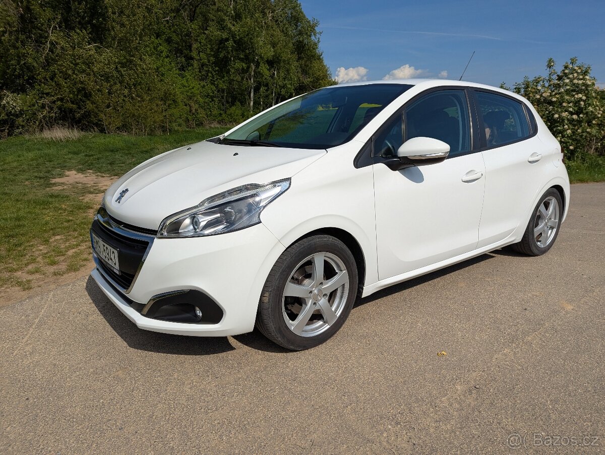 Peugeot 208, 1. Majitel v ČR. Pure Tech 1,2, 31000 Km