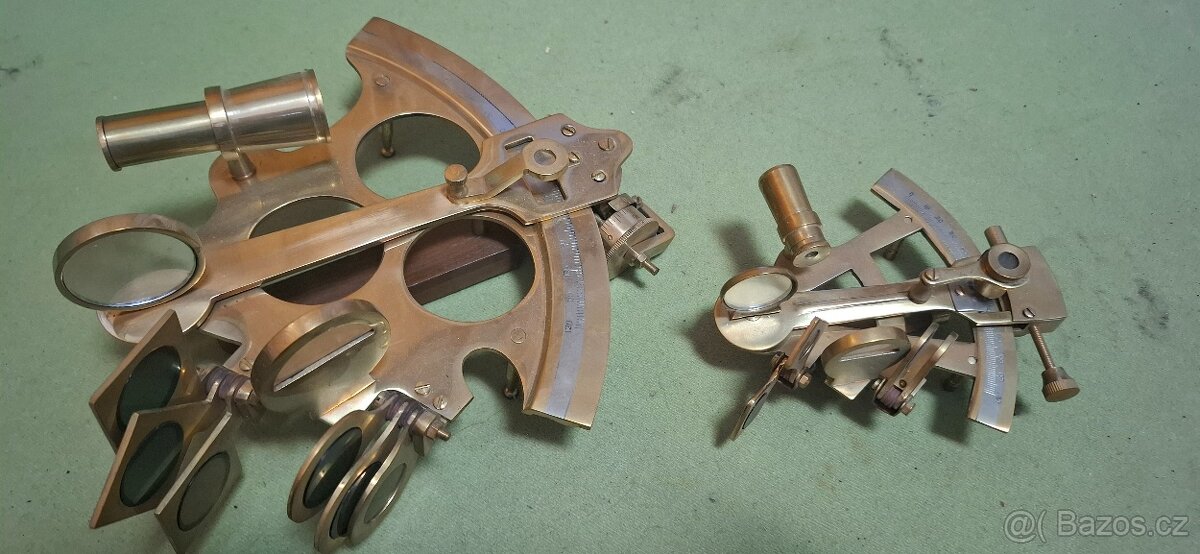Námořní sextant mosazný 2ks
