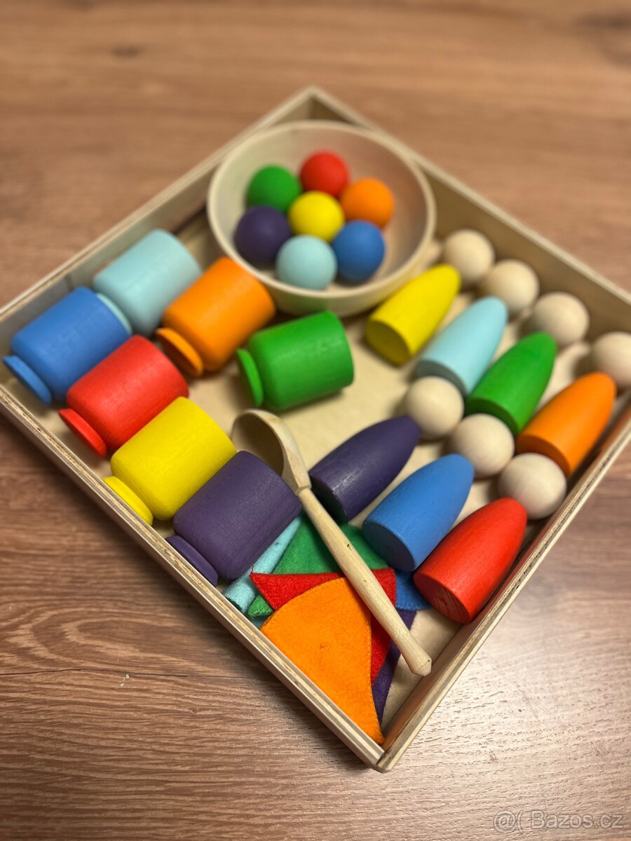 Montessori , dřevěná hra na třídění pro děti