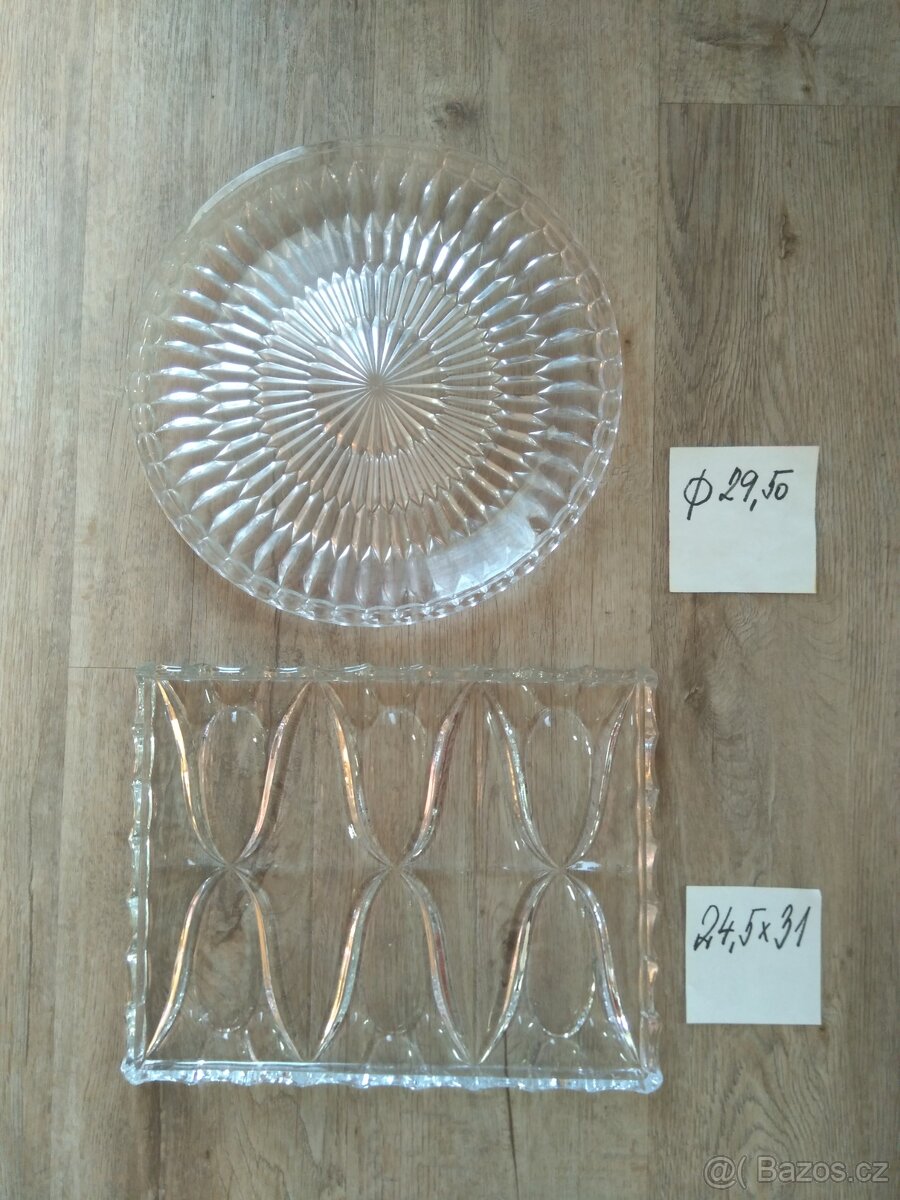 Tácy sklo/ 2 kusy za 70,-