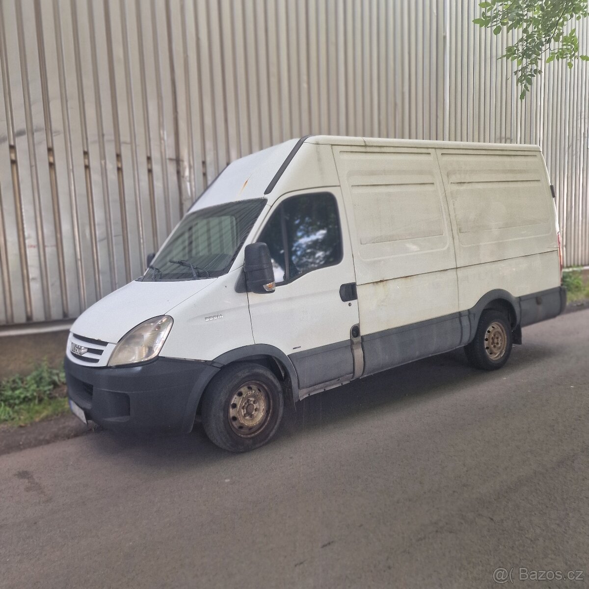 Iveco Daily 35 S 14 V - střední do 3,5t.