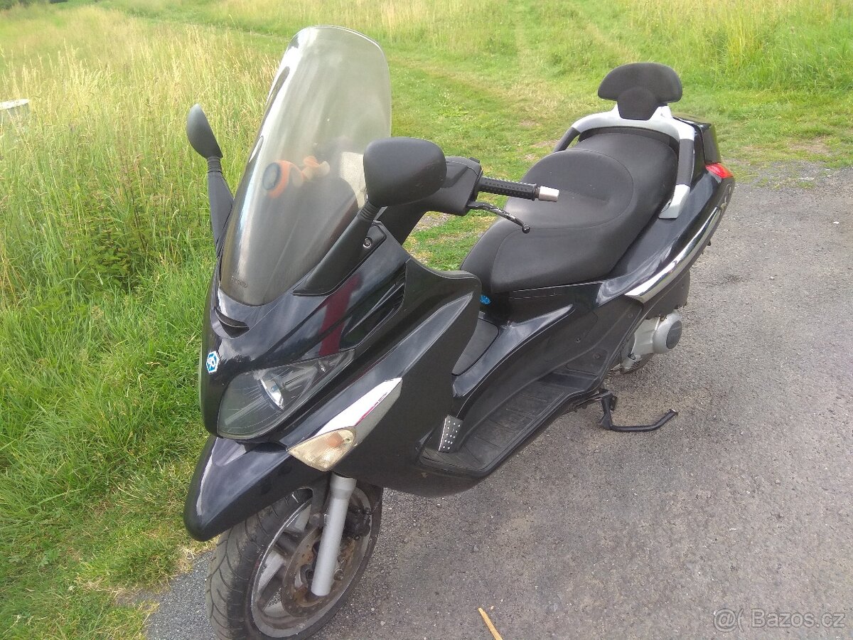 Predám Piaggio xevo 125
