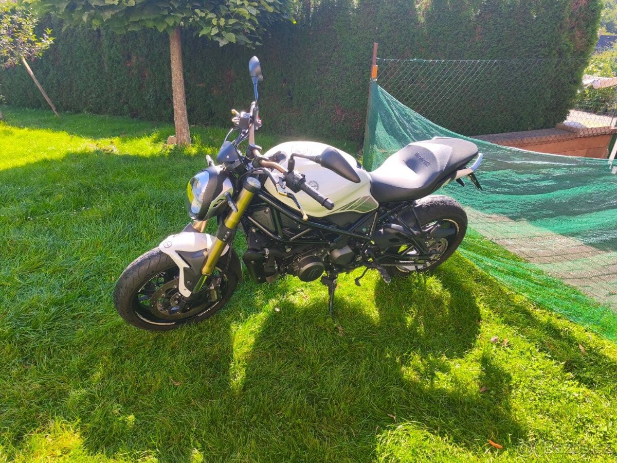 Benelli 752S(2020) TOP stav, mnoho doplňků