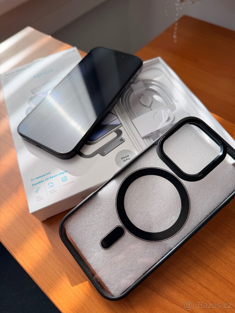 IPhone 16 Pro Black Titanium 256GB + příslušenství