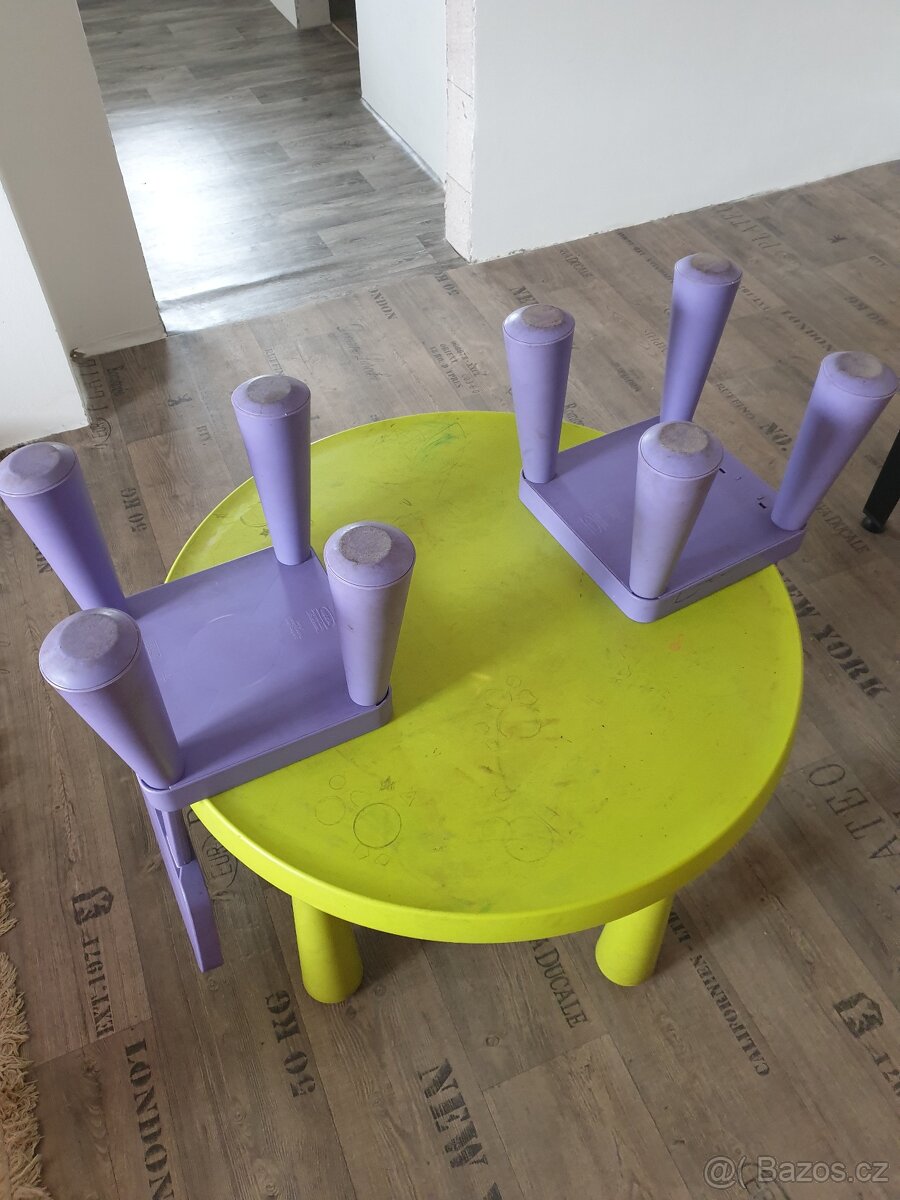 Stolek a židle Ikea