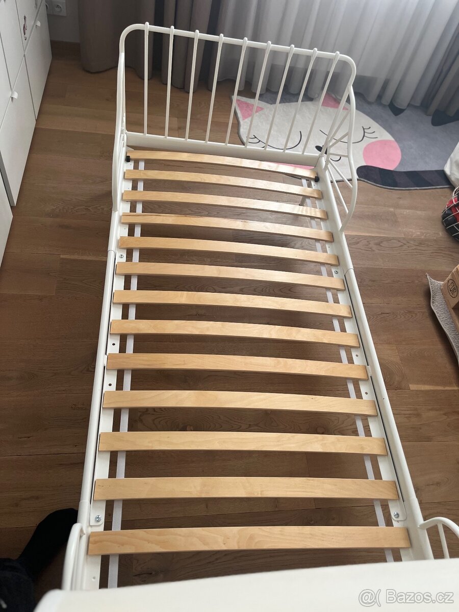 IKEA dětská bíla postel Minnem