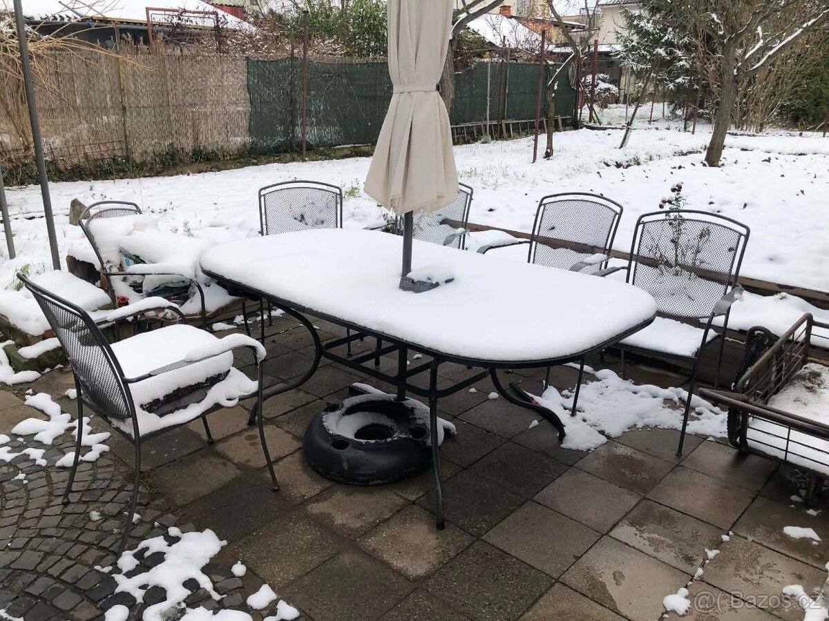 Zahradní set 6x židle, stůl, slunečník