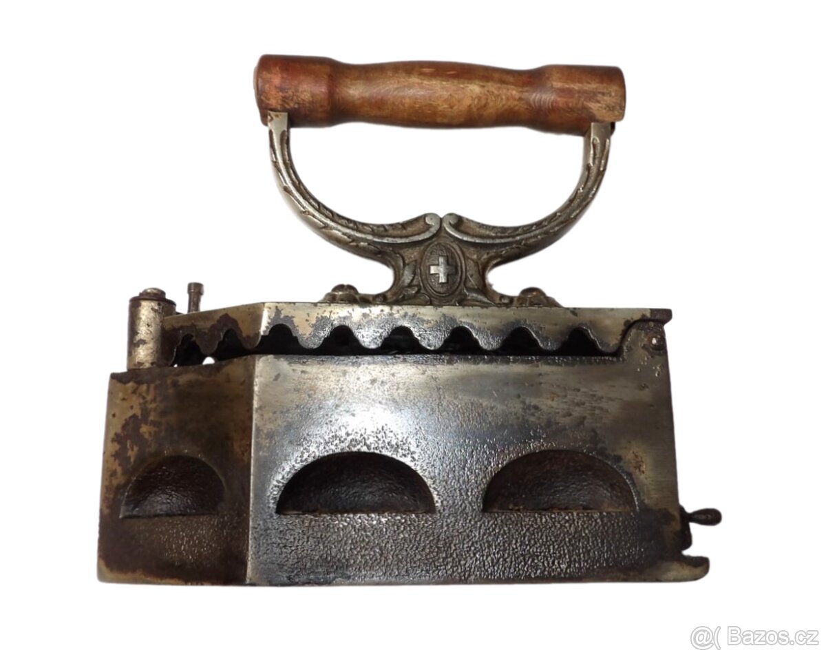 Žehlička na dřevěné uhlí - Rakousko-Uhersko