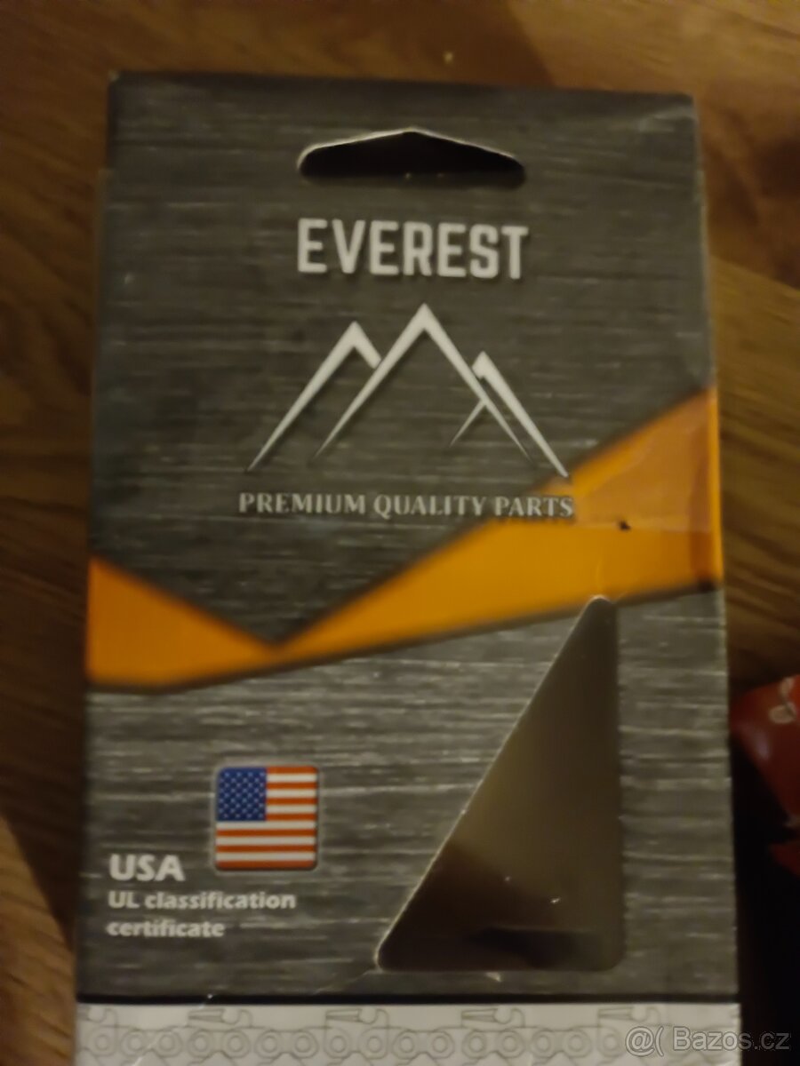 Řetězy na pily Husqvarna.