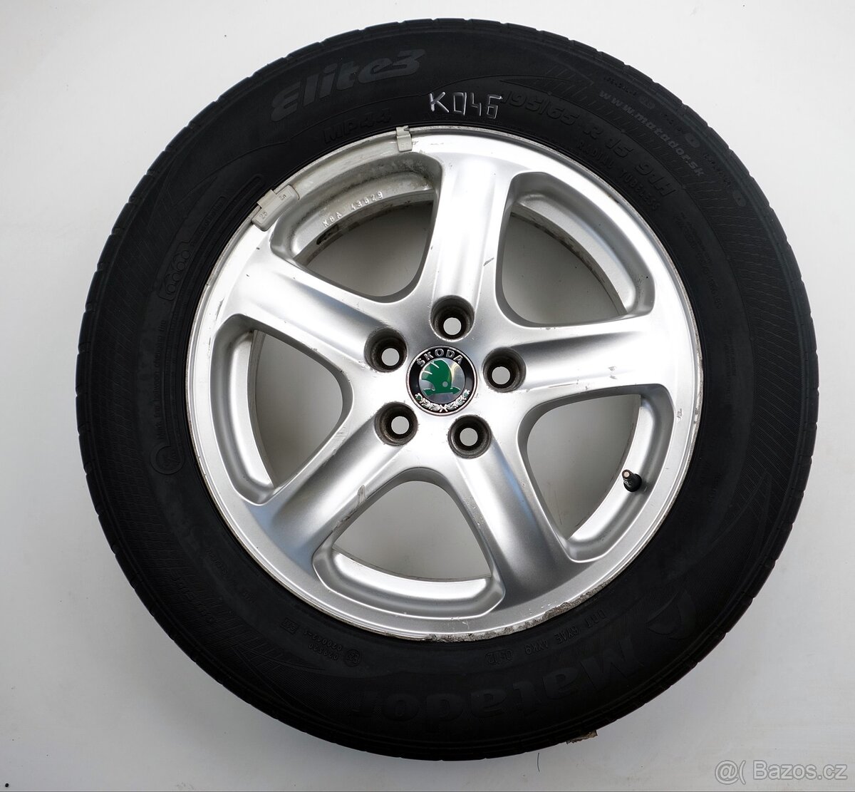 Škoda Octavia - Originání 15" alu kola - Letní pneu