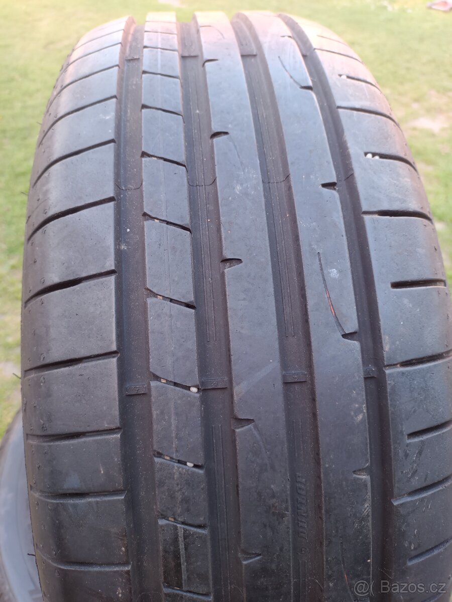 215/55R17 Letní pneu Dunlop vzorek 4x 95%