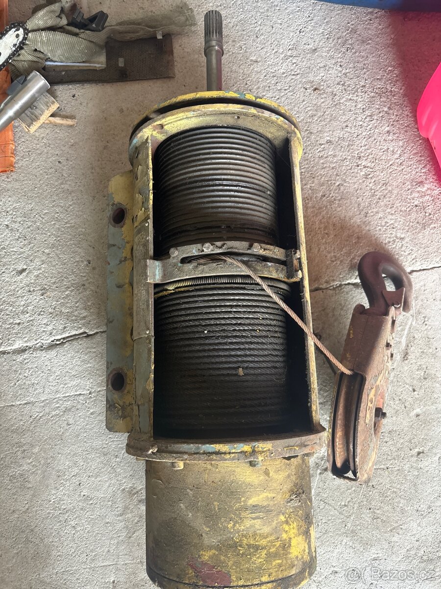 Hydraulický naviják