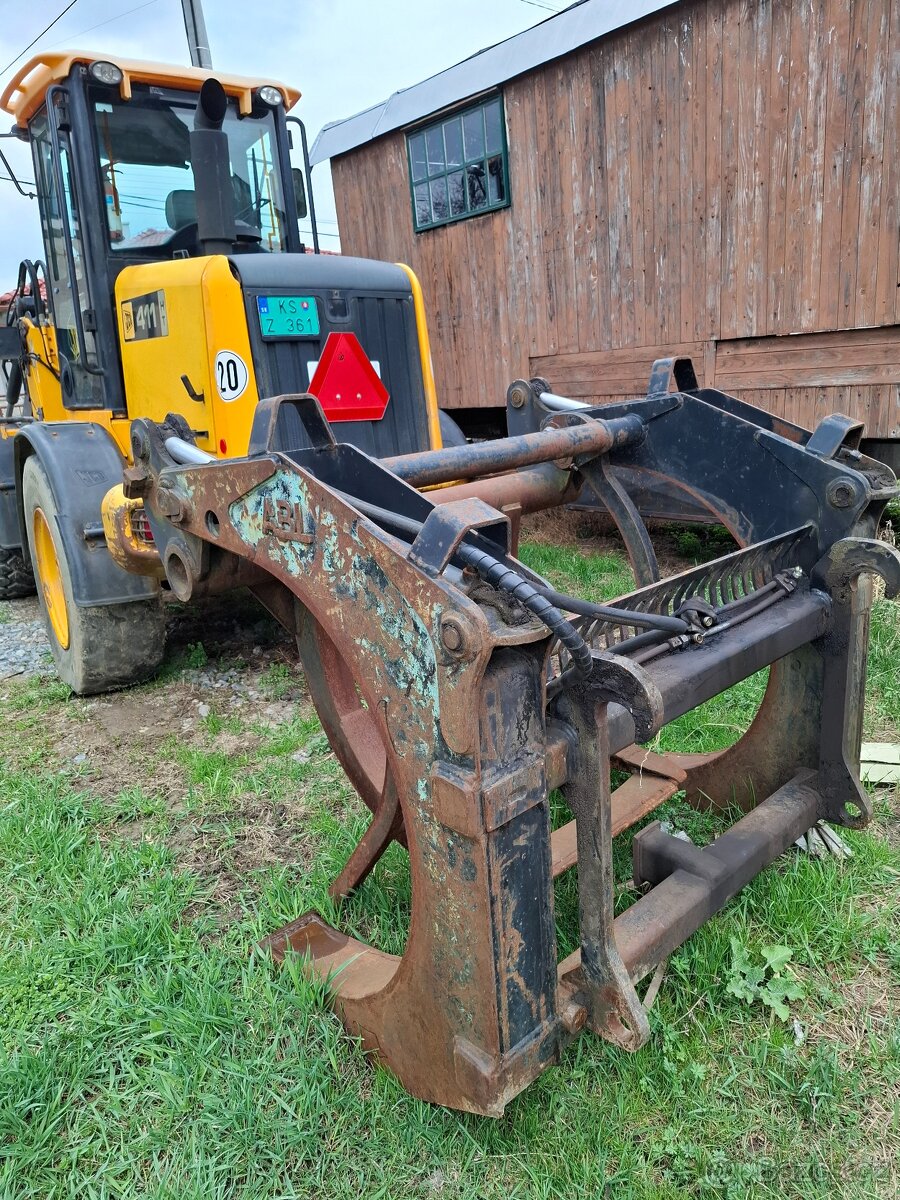 JCB 411