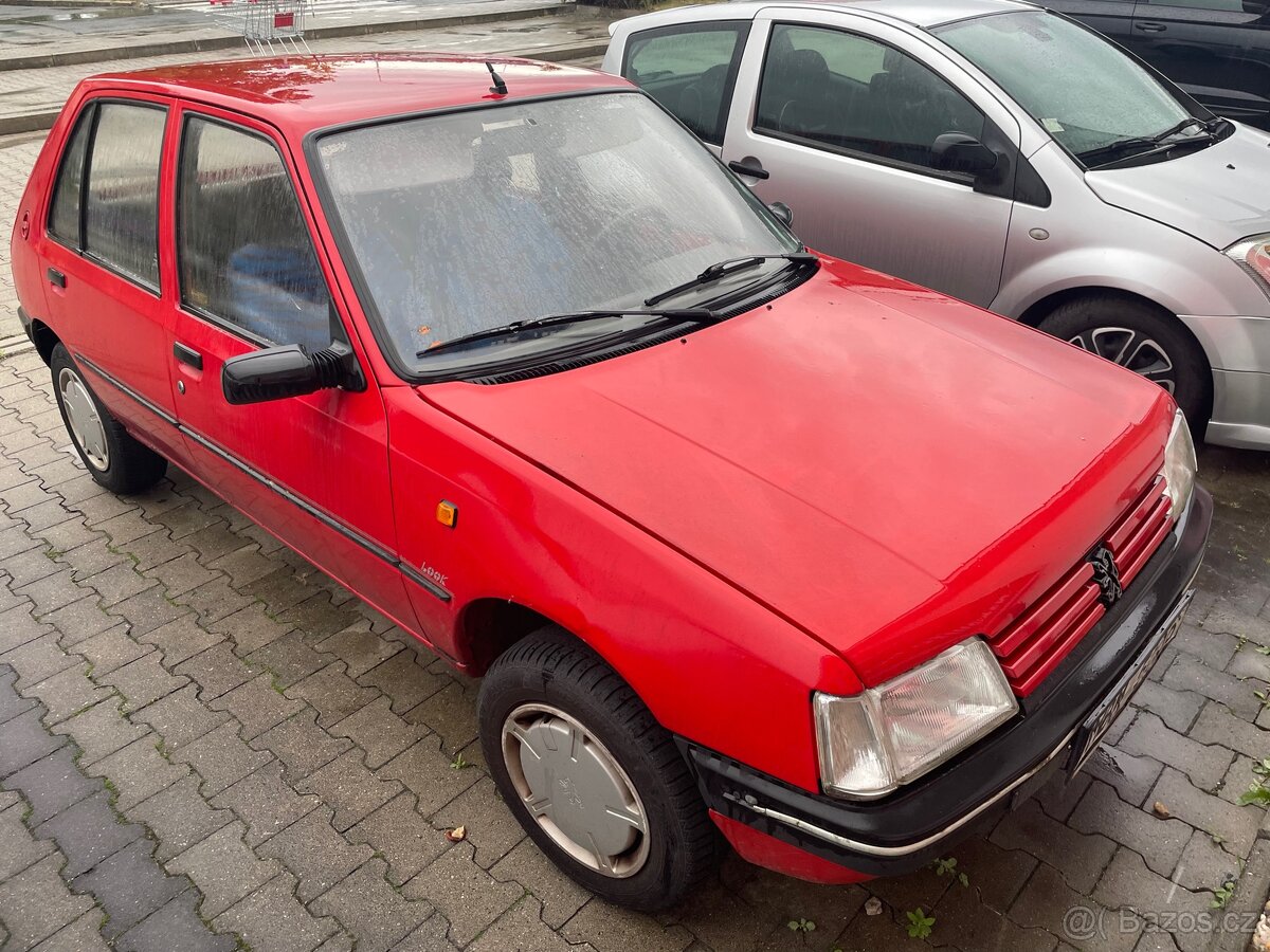 Peugeot 205