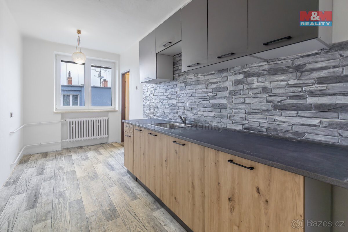 Prodej bytu 3+1, 72 m², Dobrá
