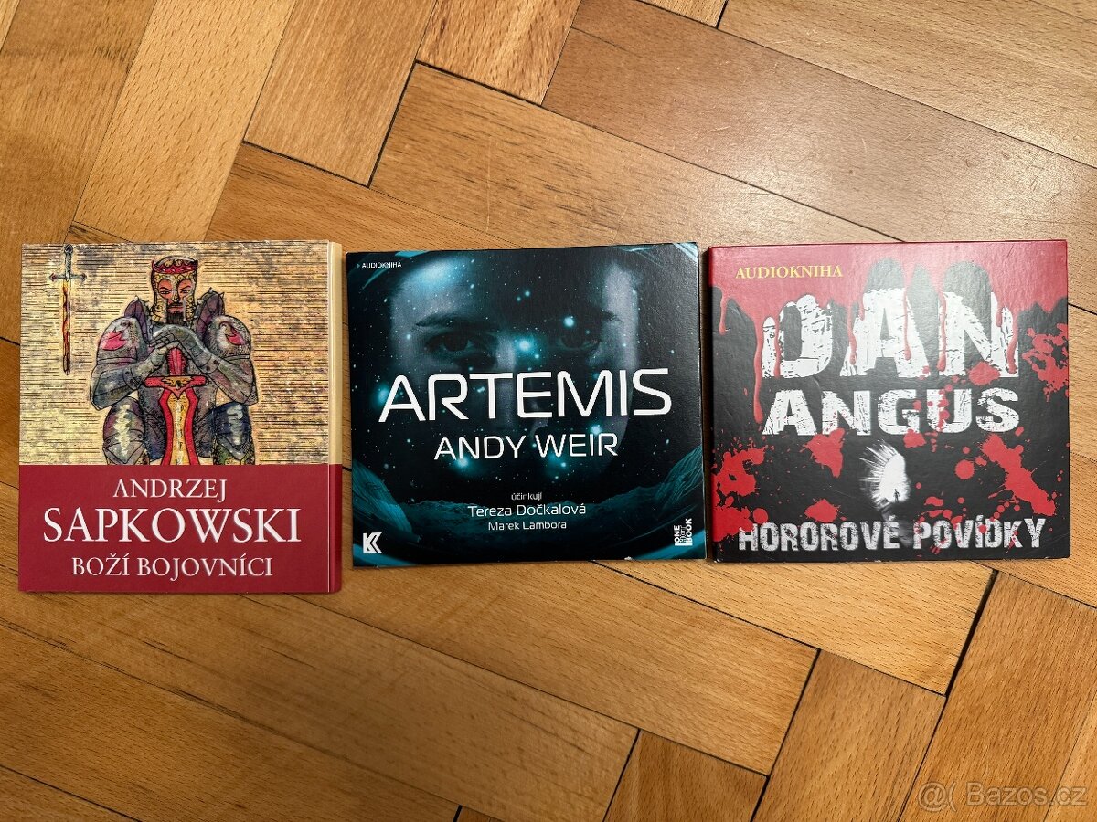 3 audioknihy CD MP3 sci-fi / fantasy (Sapkowski, Weir, Angus
