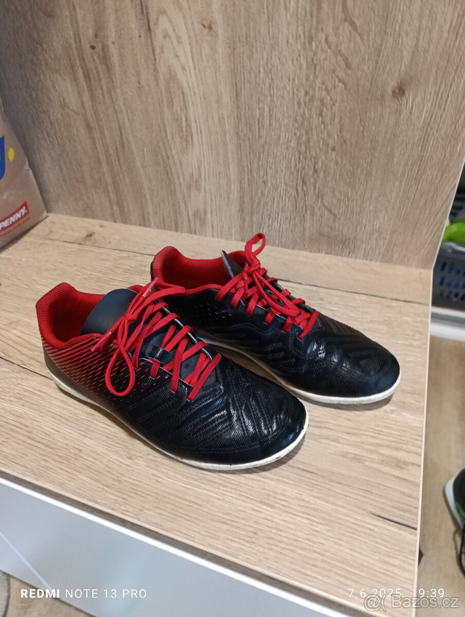 Kipsta kopačky