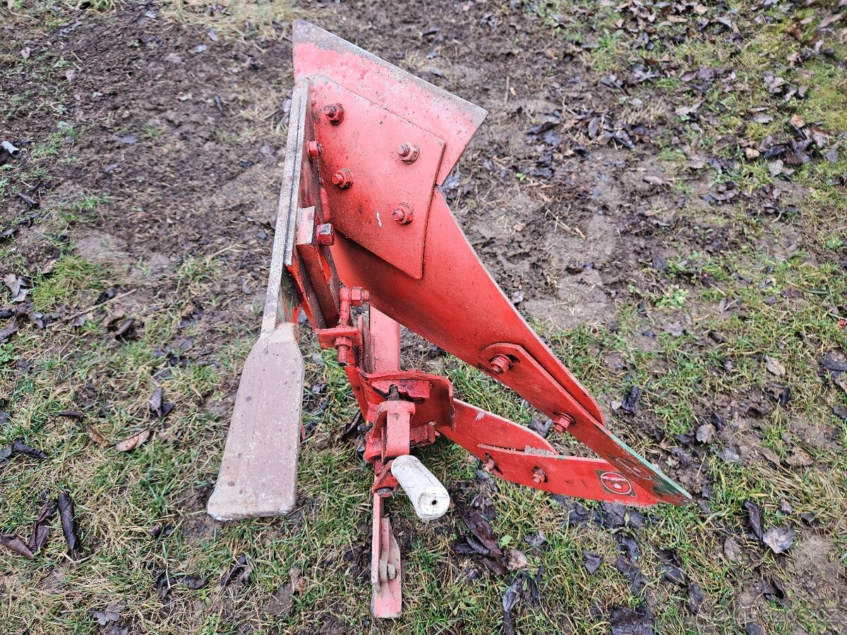 Prodám oboustranný roudnicky pluh NM1-101 na malotraktor Var