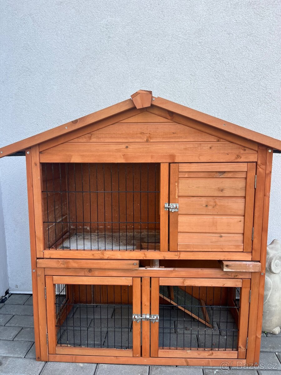 Venkovní dřevěná klec pro králíka