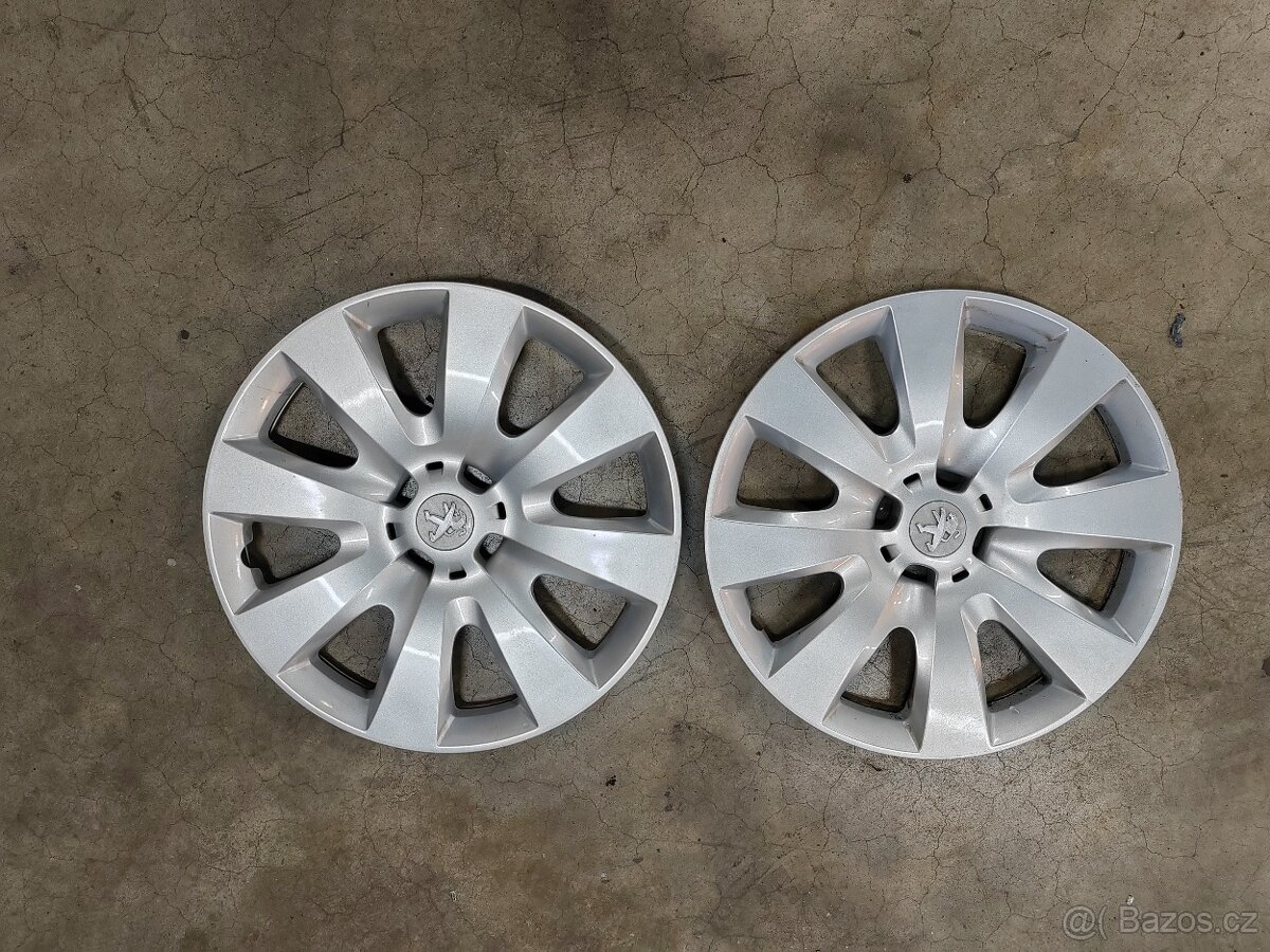 Použité originální poklice 15´ Peugeot