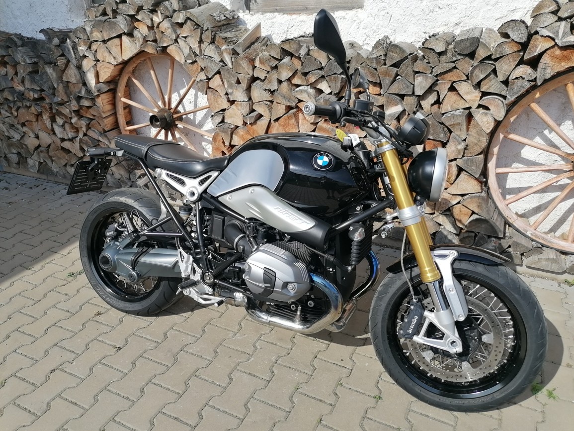 BMW R nineT