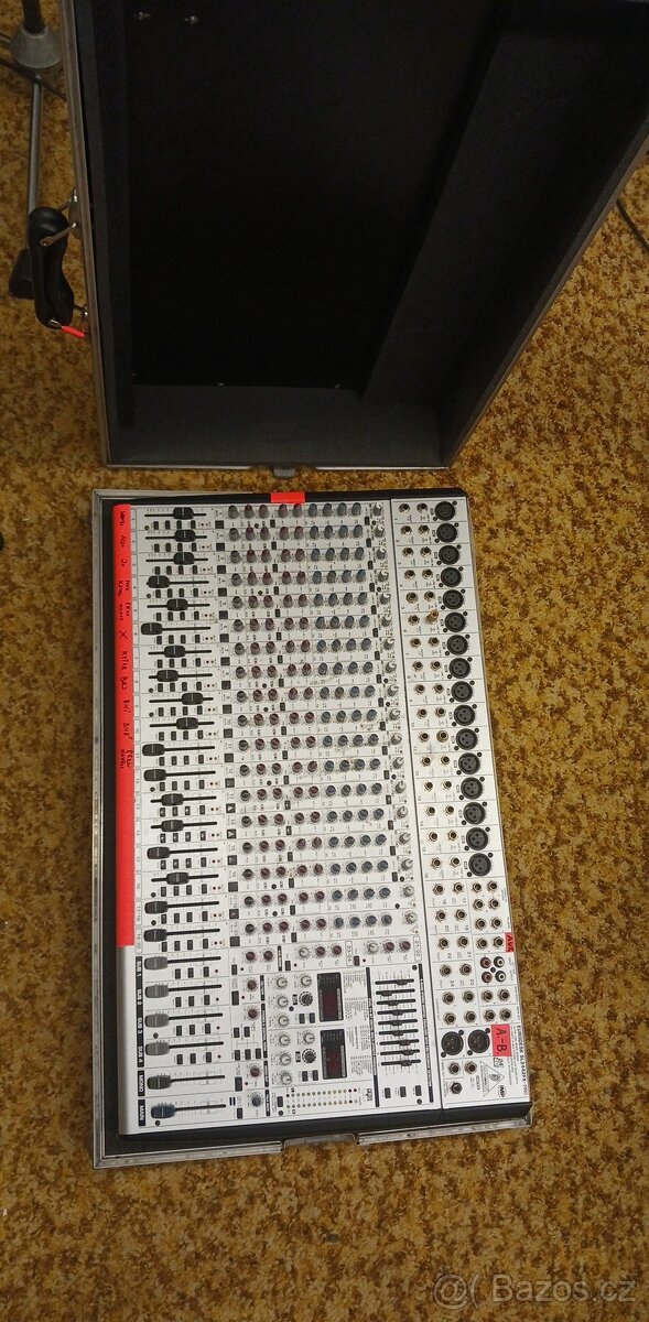 Mixpul i s casem behringer
