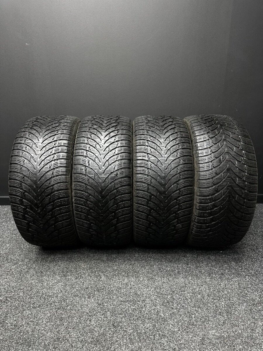 Sada pneu Nokian 255/45/19 104V