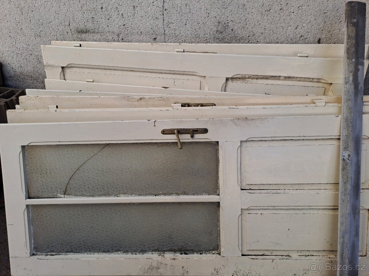 Staré dveře a okna