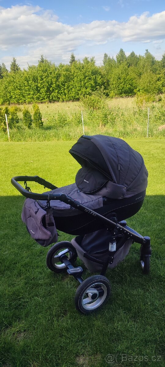 Dětský kočárek