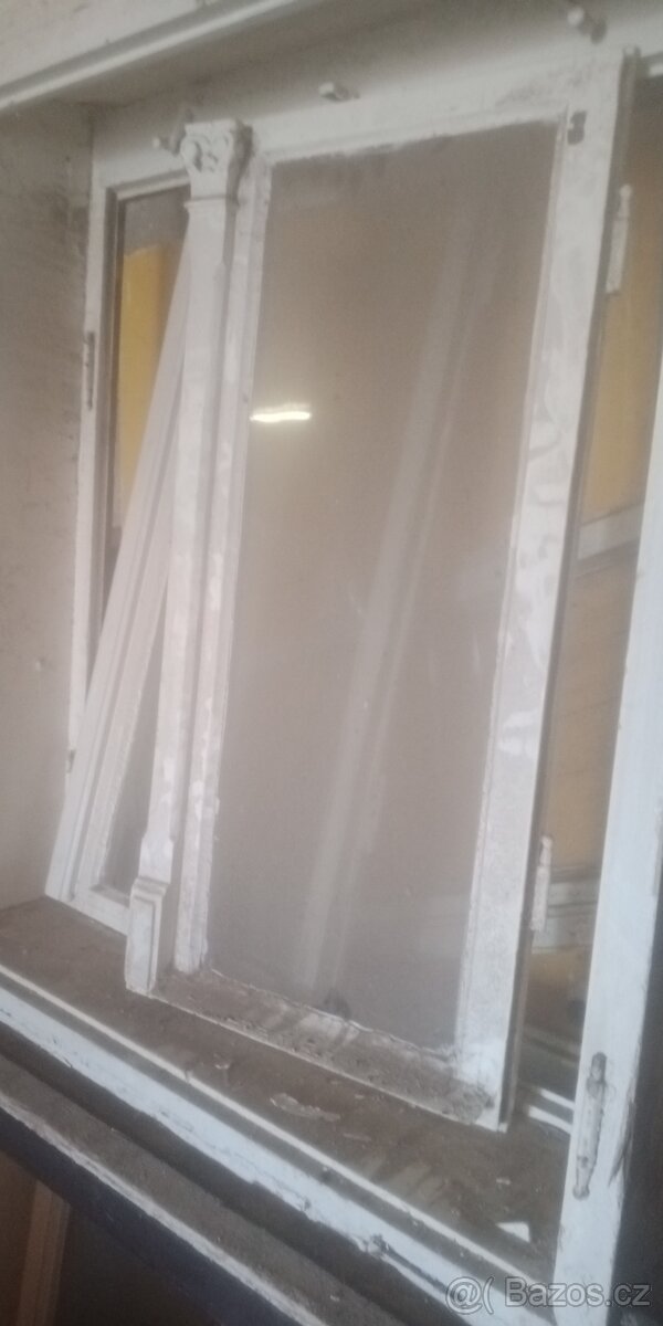 Stará okna špaletova