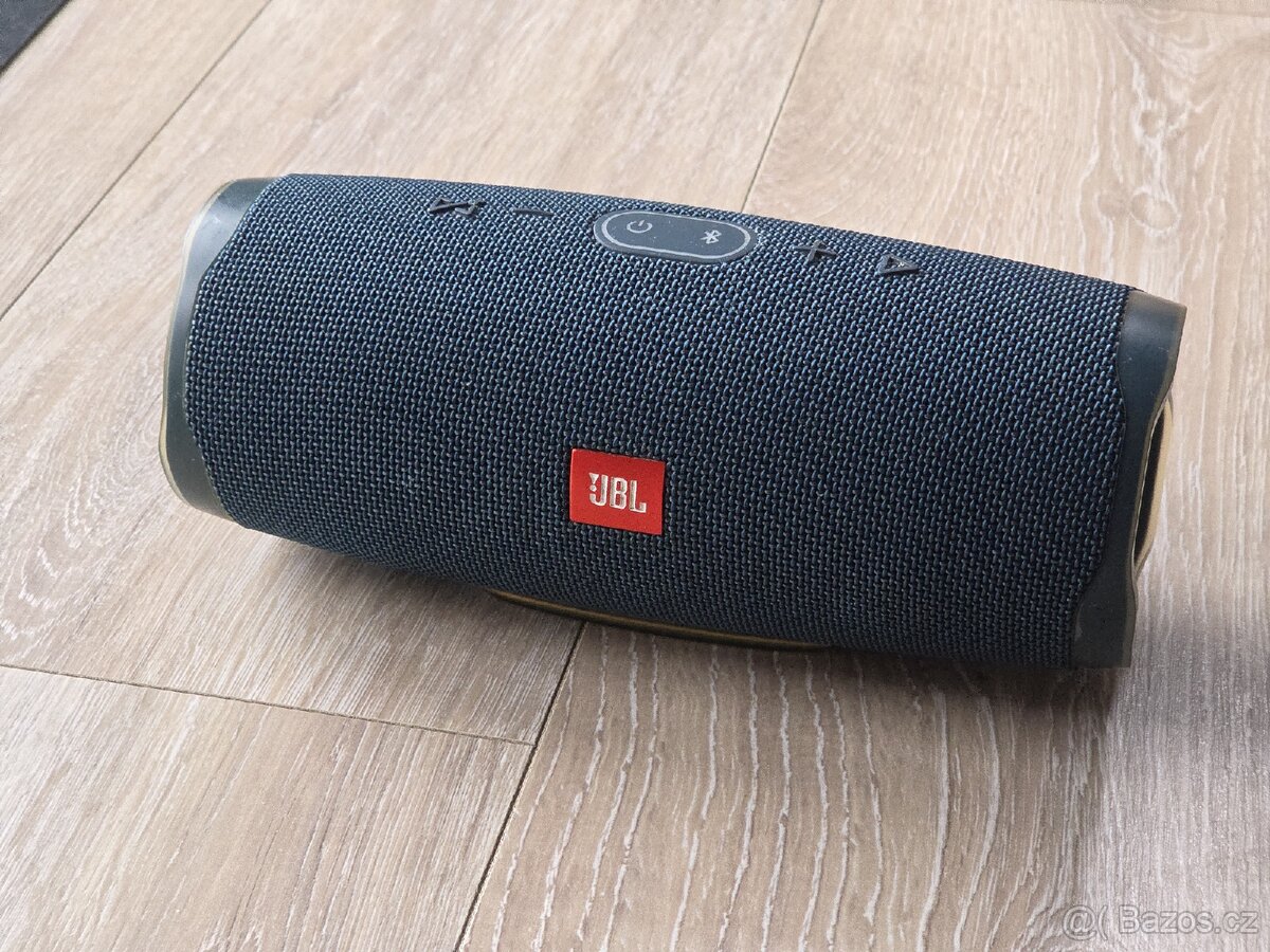 JBL Charge 4