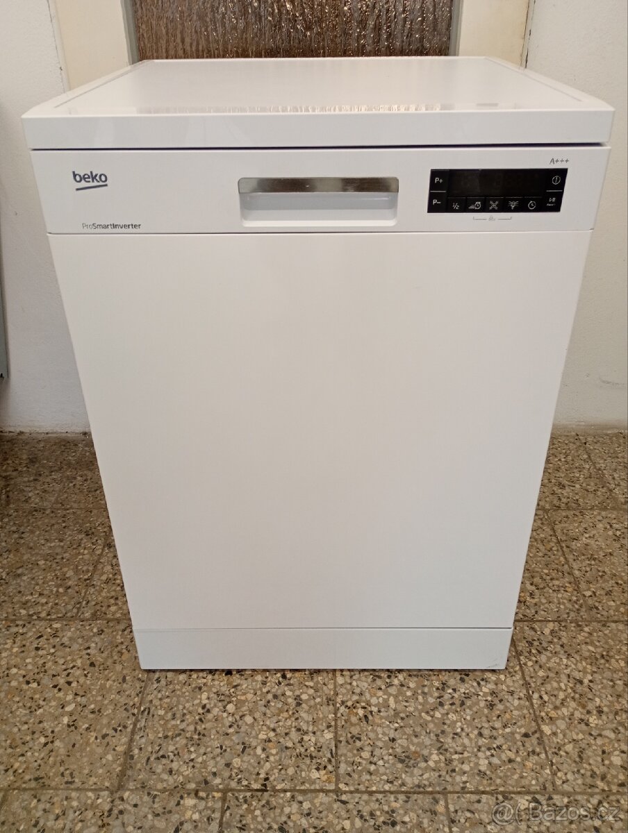 Myčka nádobí Beko 3x koš