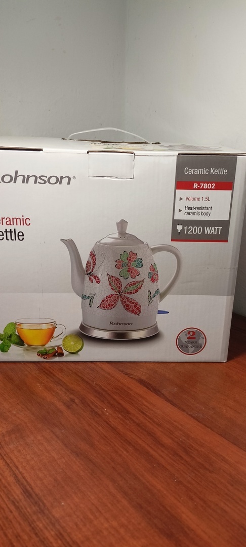 Rychlovarná keramické konvice