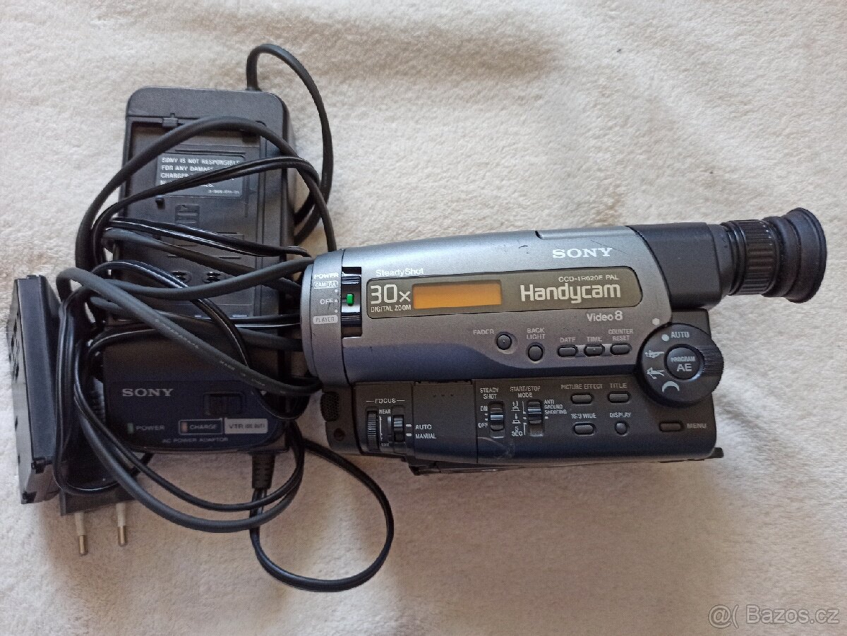 Videokamera Sony CCD-TR620 (čtěte popis)