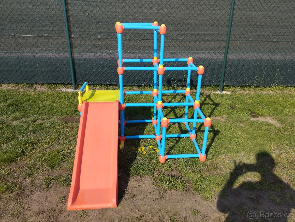 Prolézačka se skluzavkou lil monkey