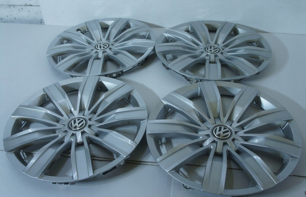 Poklice Volkswagen 17" ORIGINÁLNÍ č. A15