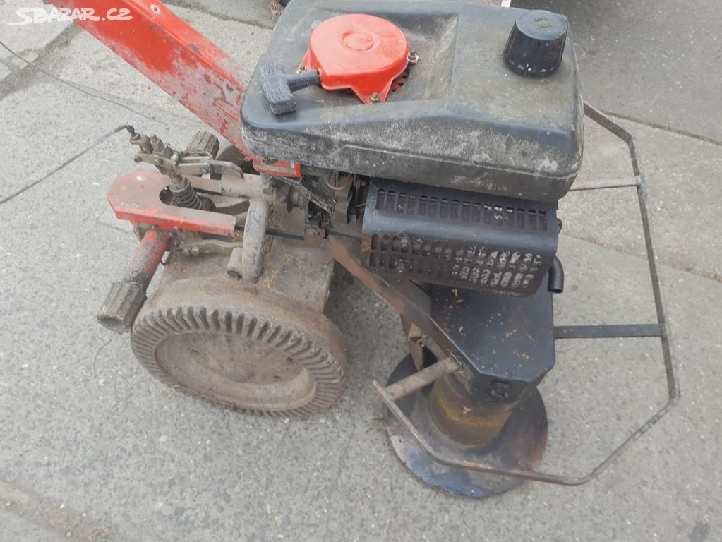 Prodám sekačku BDR700 k malotraktorům tera vari možno s moto
