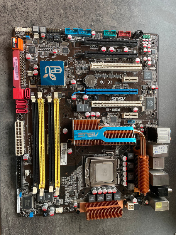 Základní deska Asus P5Q-E + procesor