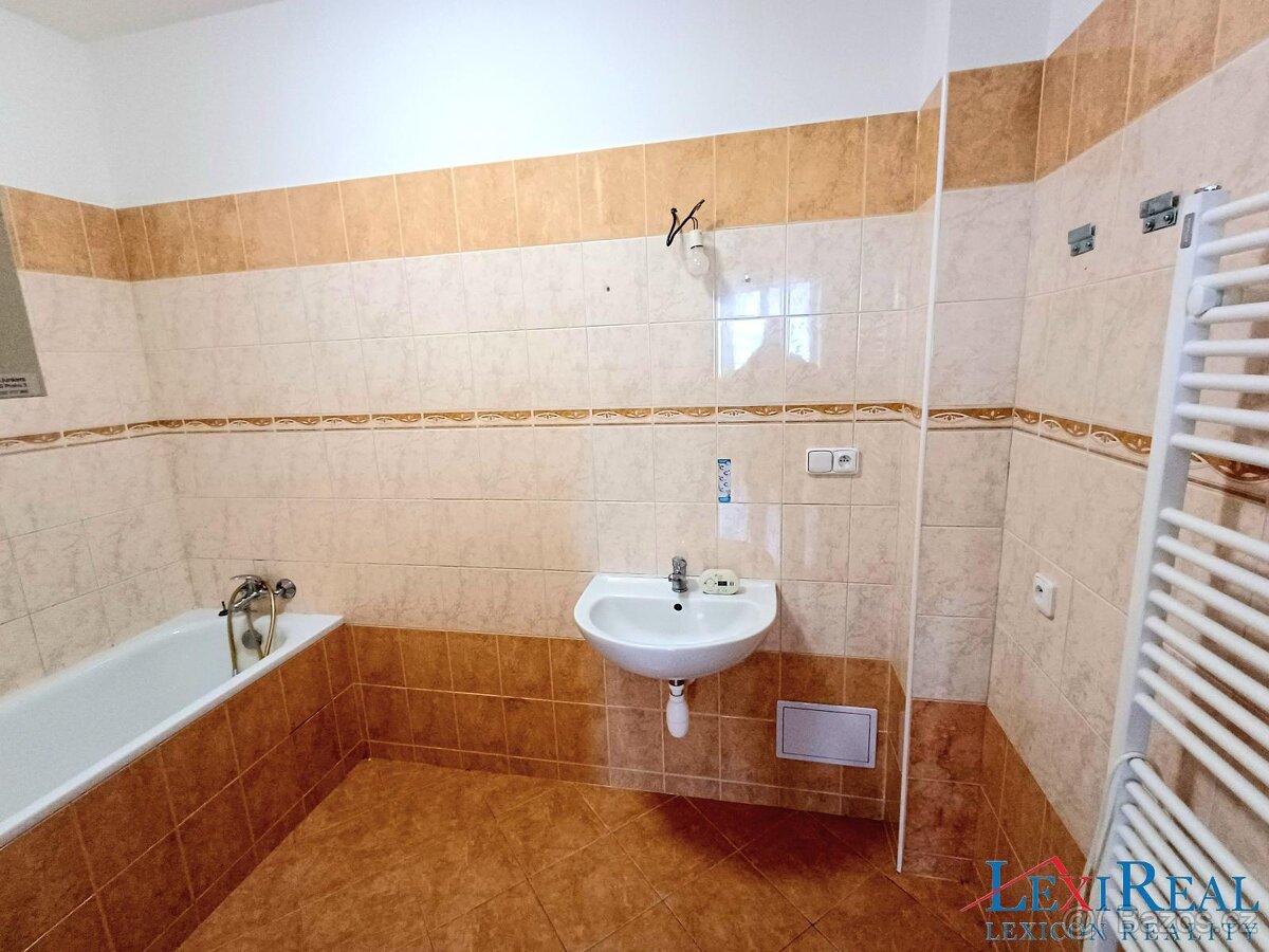 byt 2+1, 80 m2, Pod pramenem, Praha Nusle