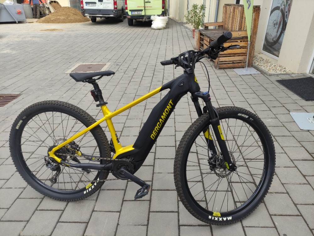Prodám elektrokolo BERGAMONT E-REVOX 4 naj.jen 304km