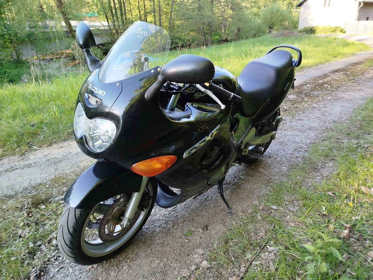 Suzuki Gsx 750F Nová STK 2029