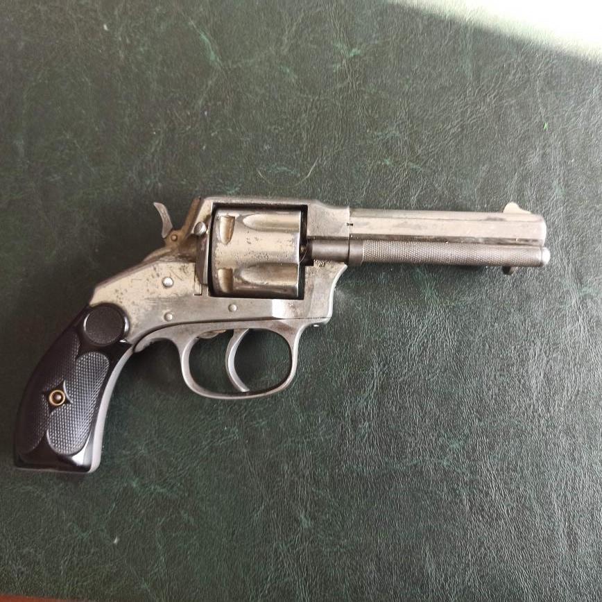 Revolver Hopkins Allen XL5 ráže 38SW DA s vytahovačem