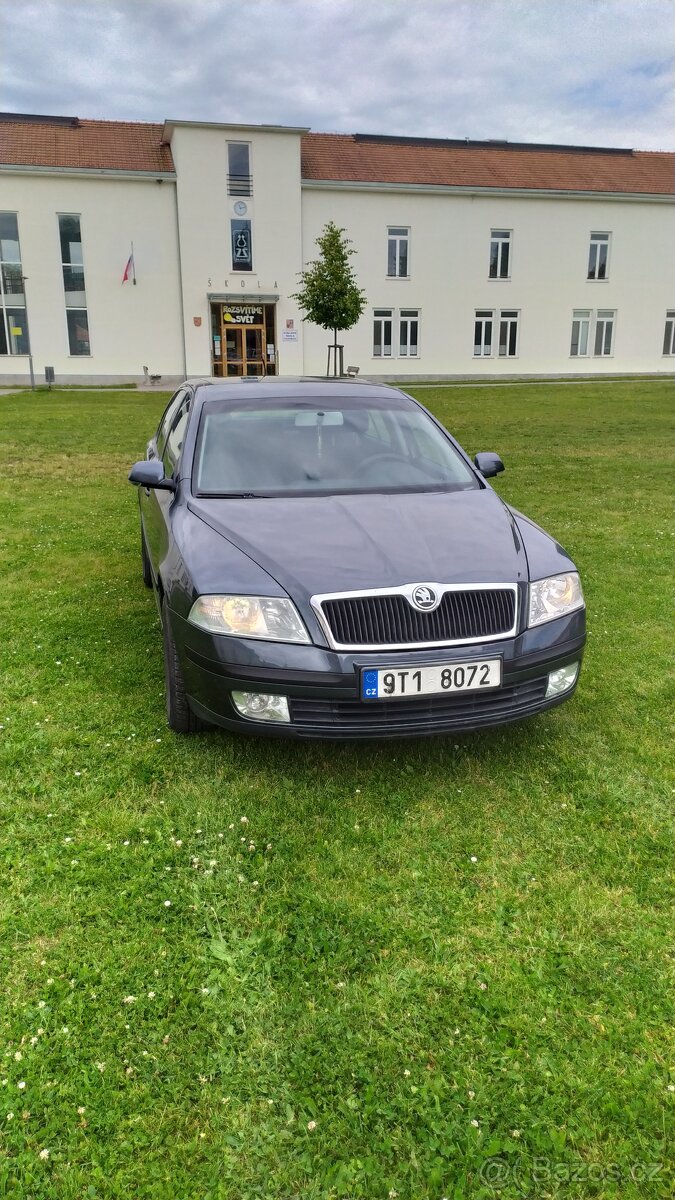 Škoda Octavia 2  1.6 FSI