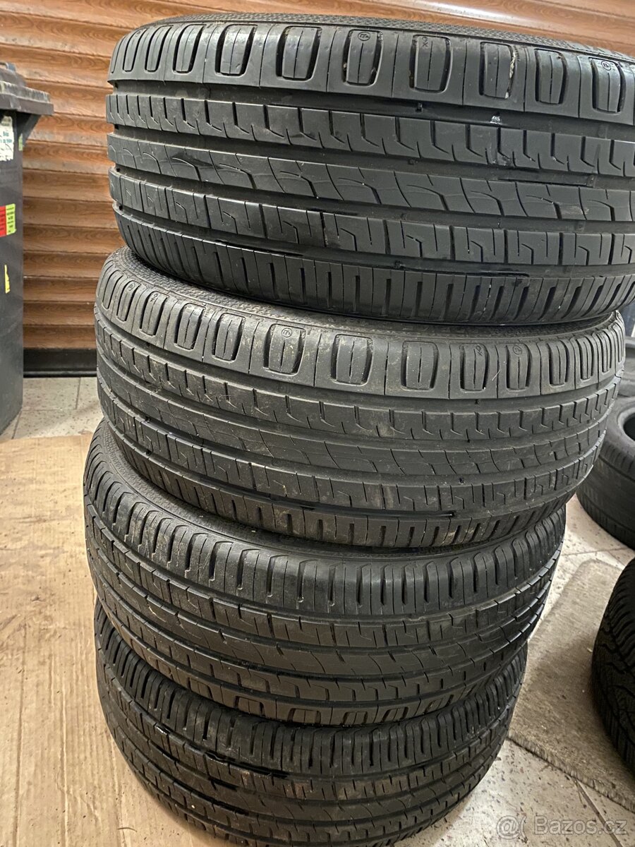 Pneu 225/45 R18