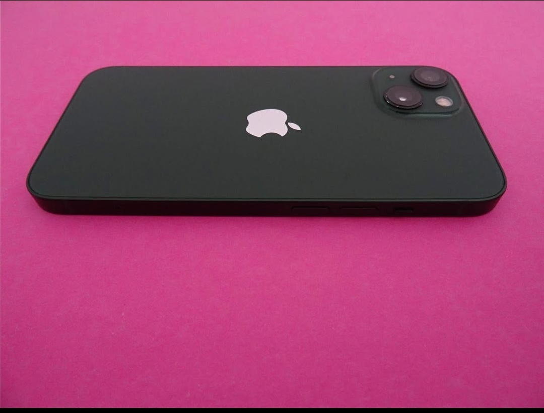 iPhone 13