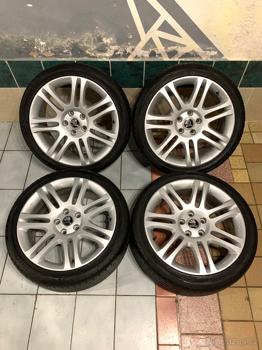 Alu kola Škoda R18 5X112 LETNÍ PNEU 225/40 R18 THEMISTO