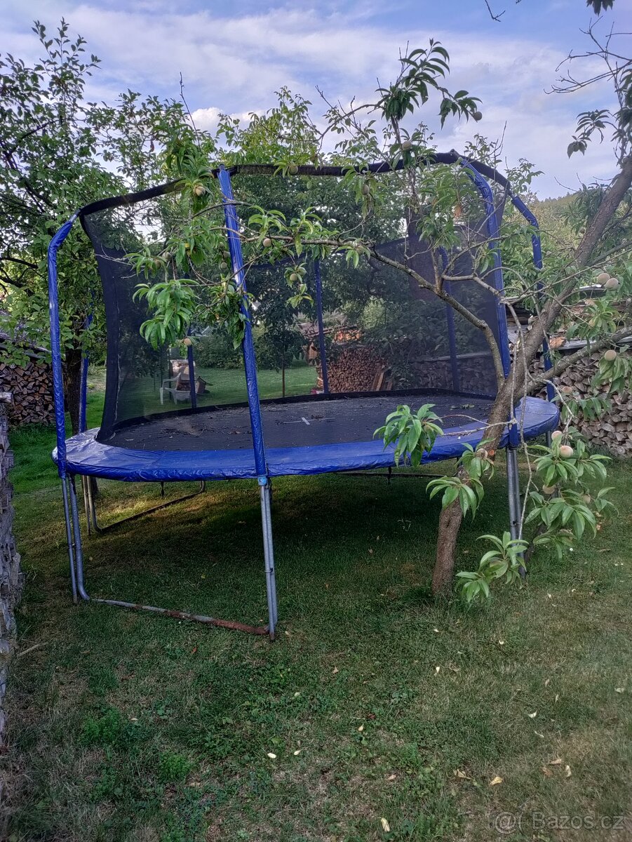 Trampolina velka