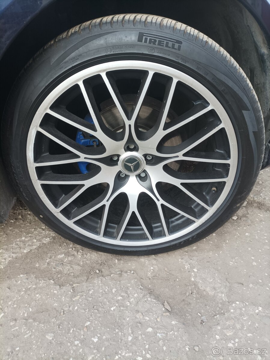 ALU kola Mercedes R22